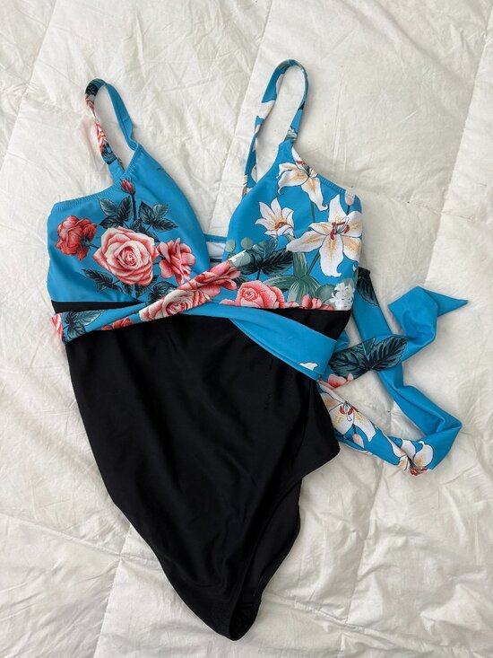 CUPSHE Other - NWT CUPSHE Tummy Control Bathing suit